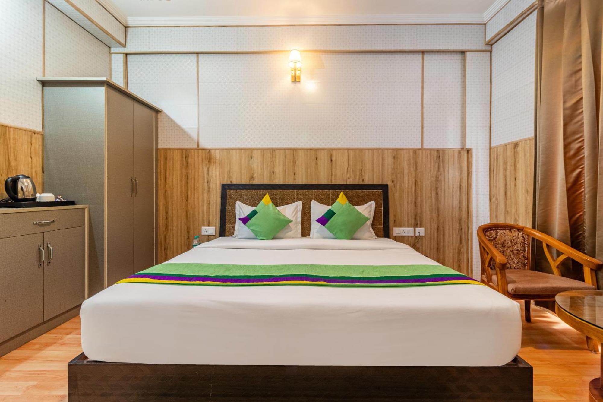 Treebo Srishti Vaikunth With Mountain View 호텔 심라 외부 사진