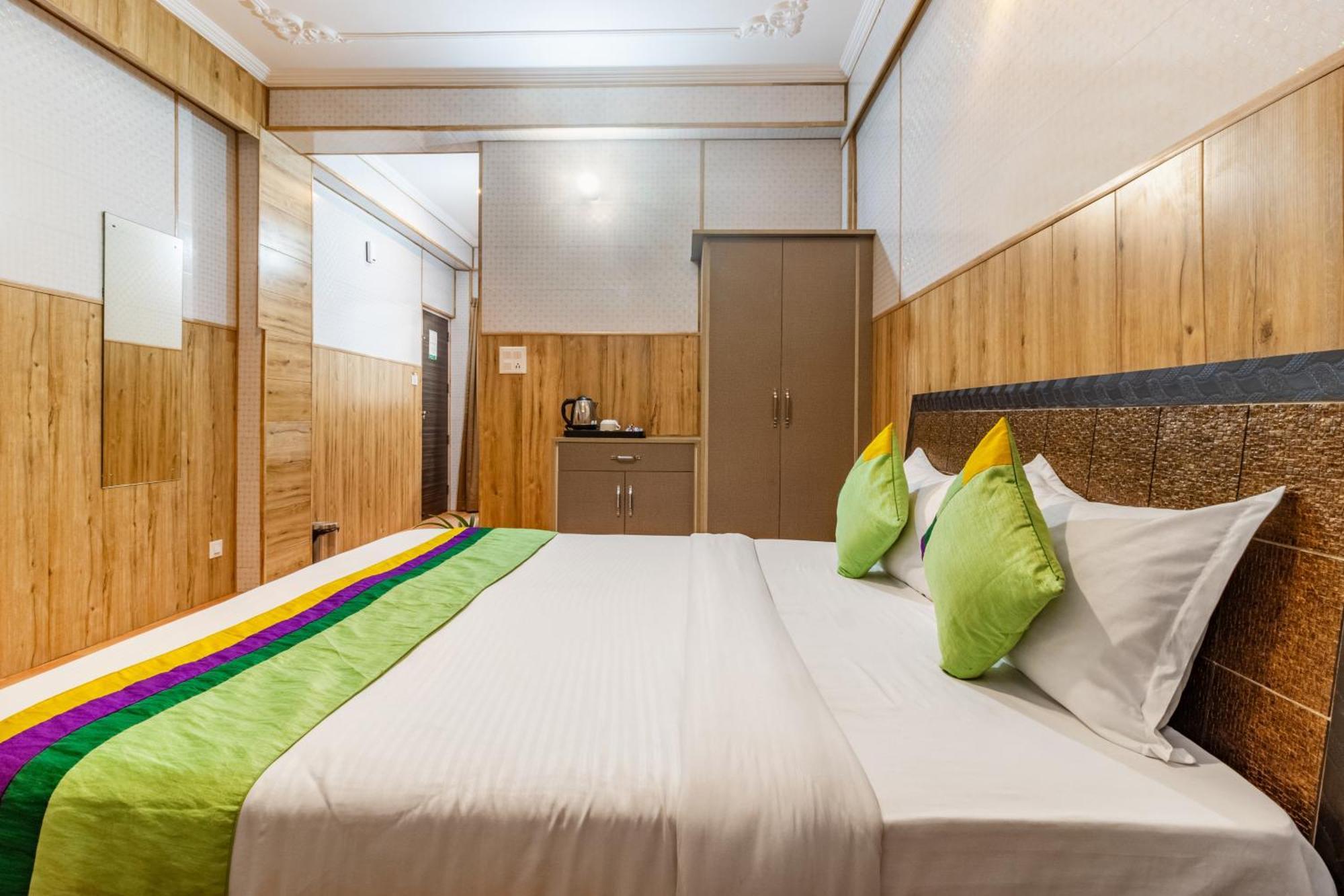 Treebo Srishti Vaikunth With Mountain View 호텔 심라 외부 사진